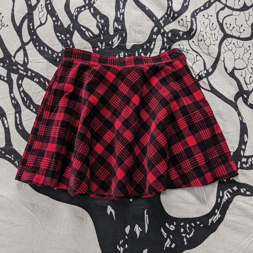 Red plaid skater skirt
